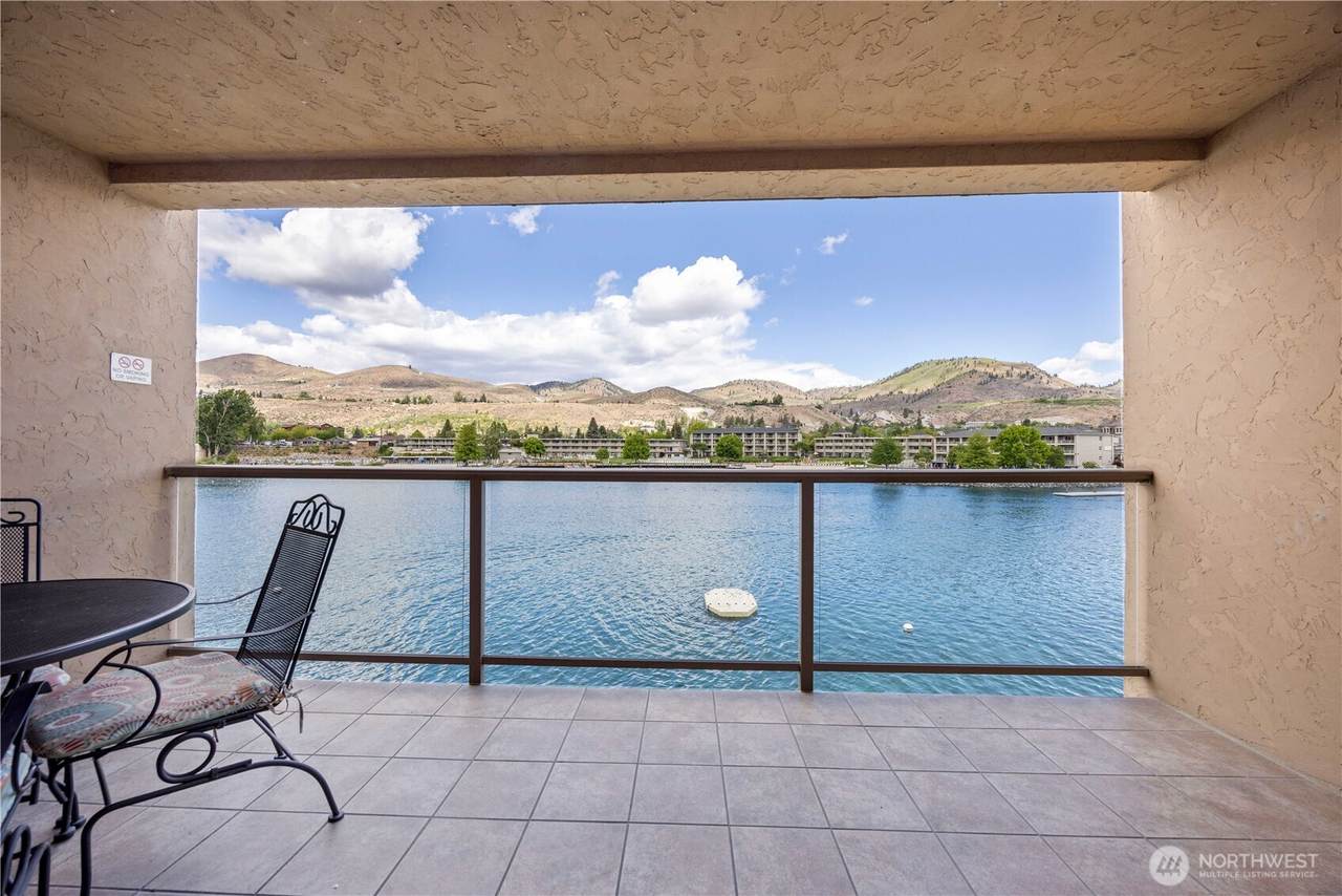 322 Woodin Avenue - Photo 1