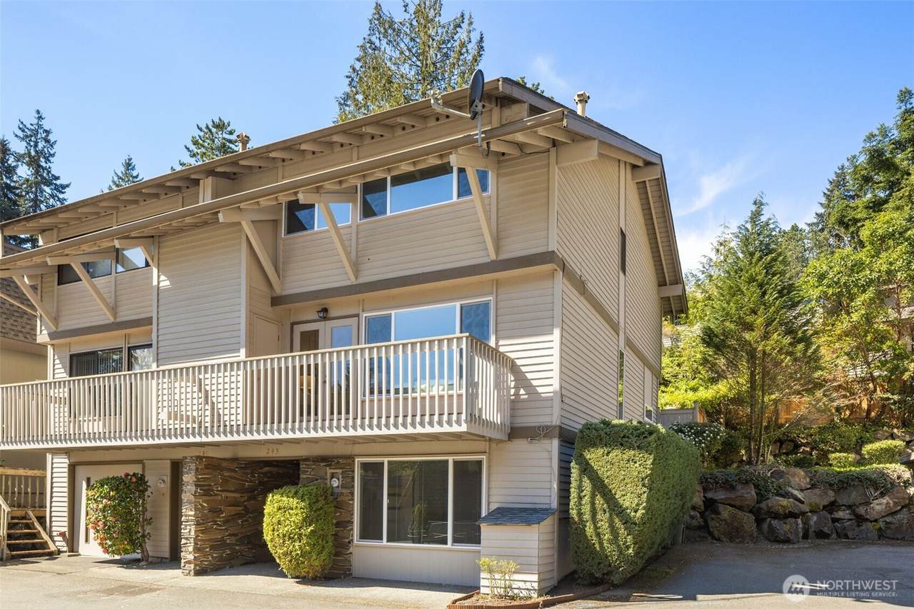 243 169th Avenue - Photo 1