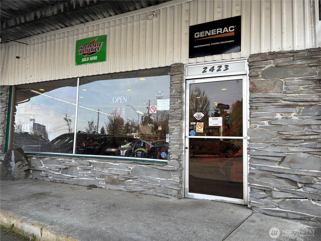 2423 Harrison Ave - Photo 1
