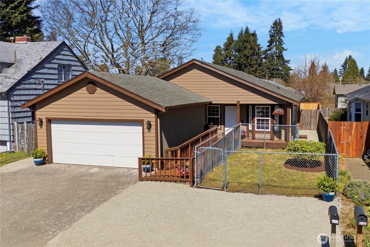 1614 Glass Avenue - Photo 1