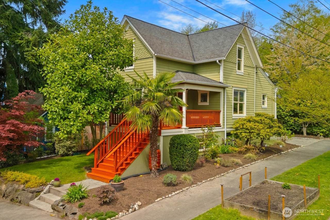 1322 70th Street - Photo 1