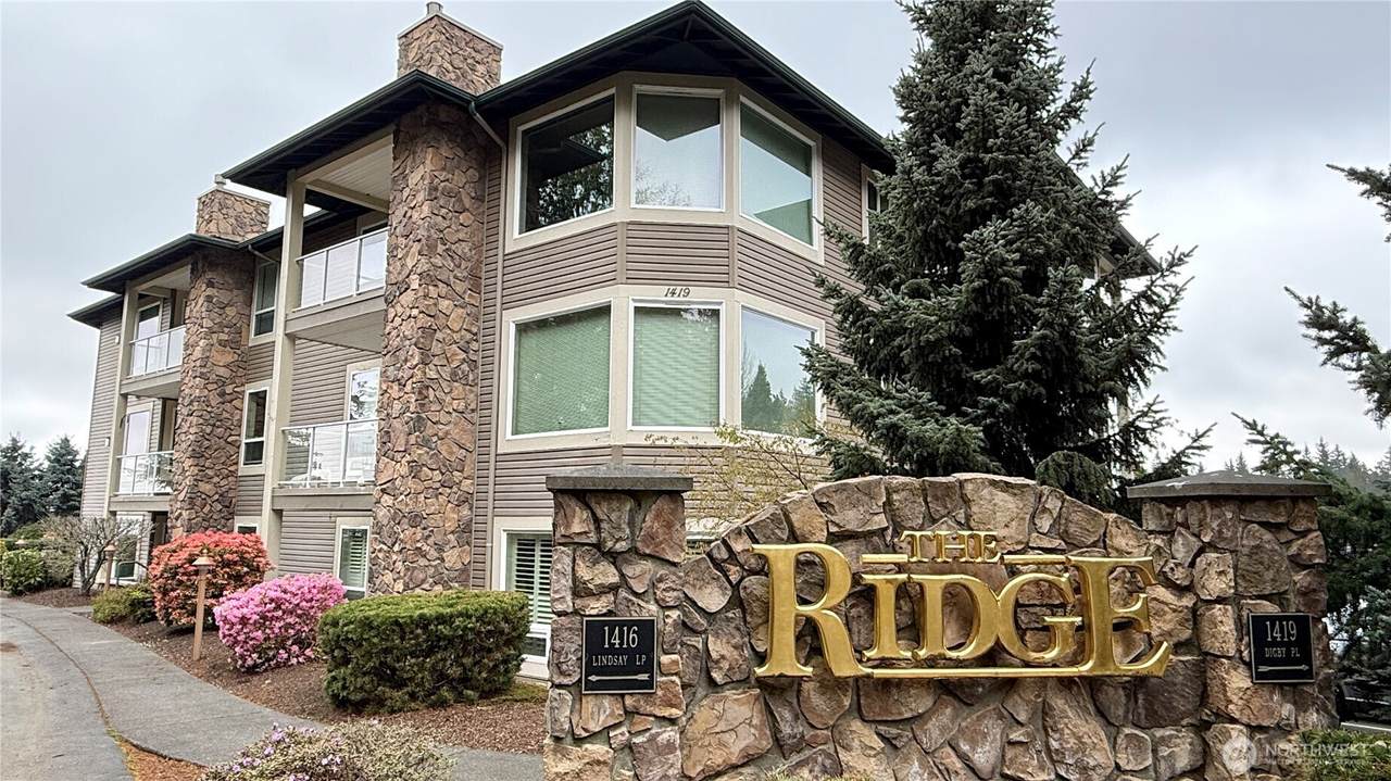 1419 Digby Place - Photo 1