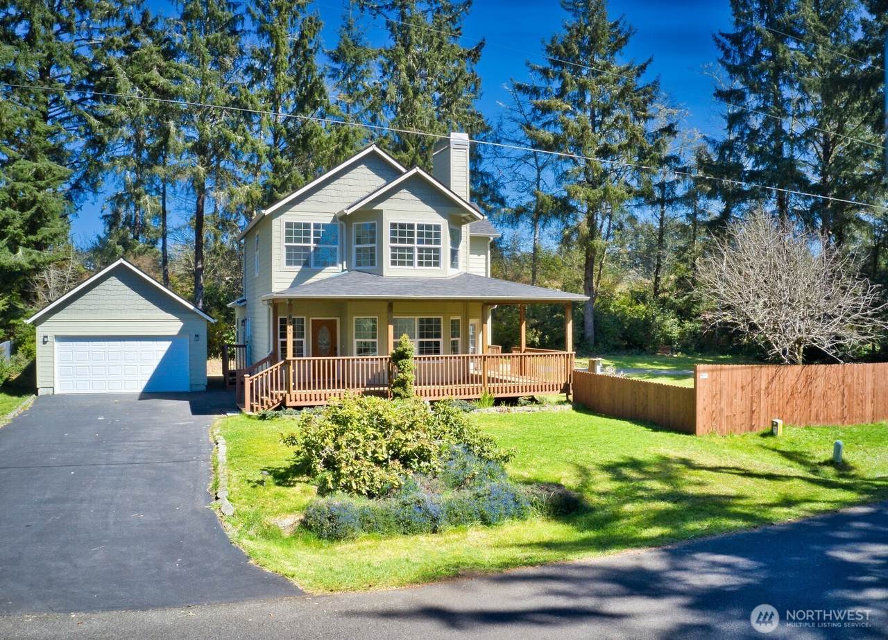 830 Discovery Avenue - Photo 1