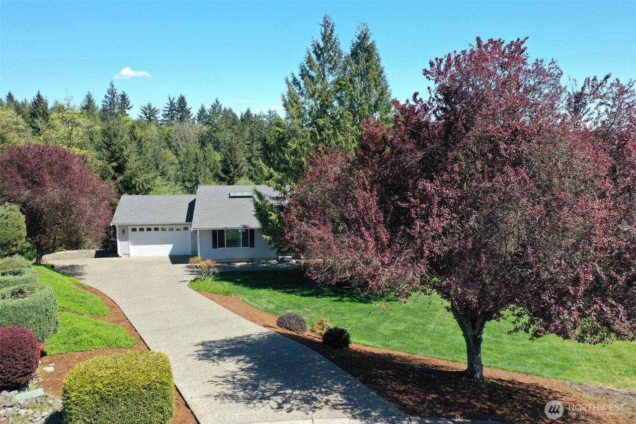 1712 Winterwood Drive - Photo 1