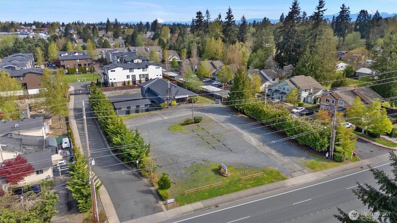725 112th Street - Photo 1