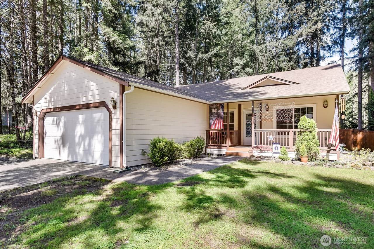 22418 Bluewater Drive - Photo 1