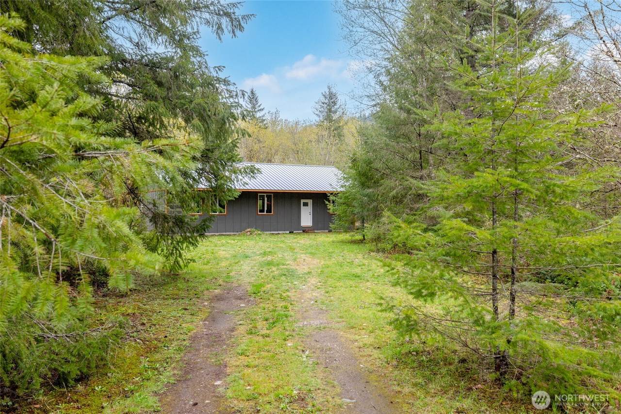 8289 Lekcin Lane - Photo 1