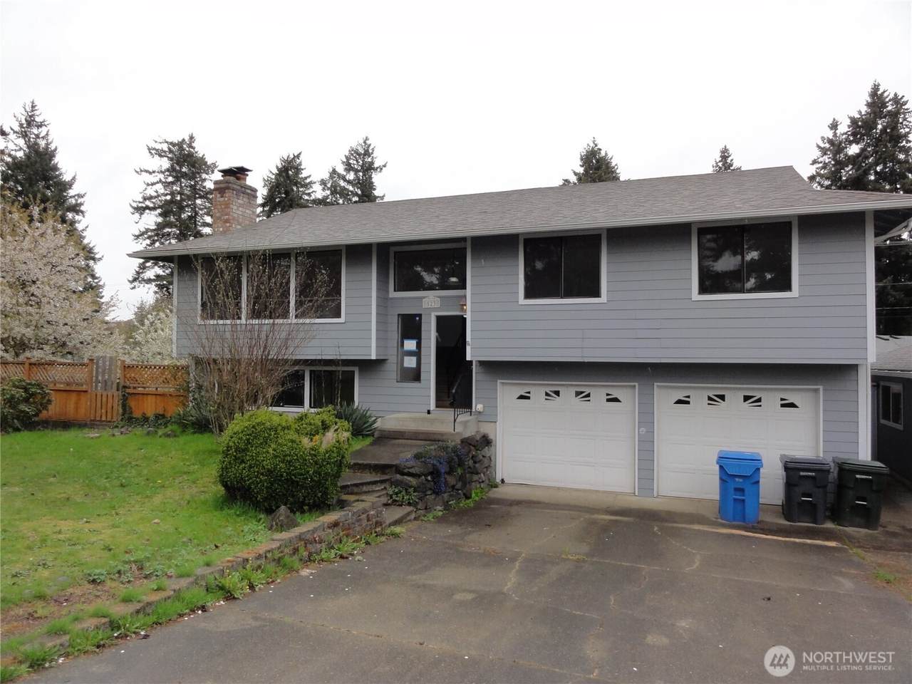 523 160th Street - Photo 1
