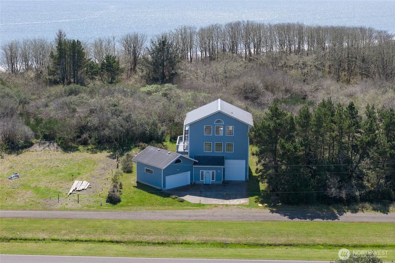 171 Marine View Drive - Photo 1