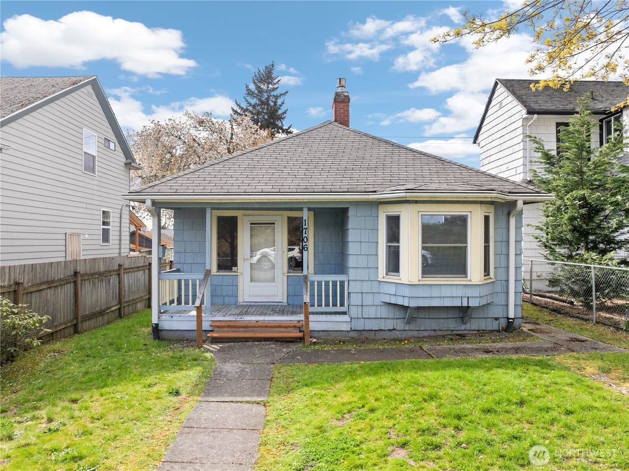1706 Fife Street - Photo 1