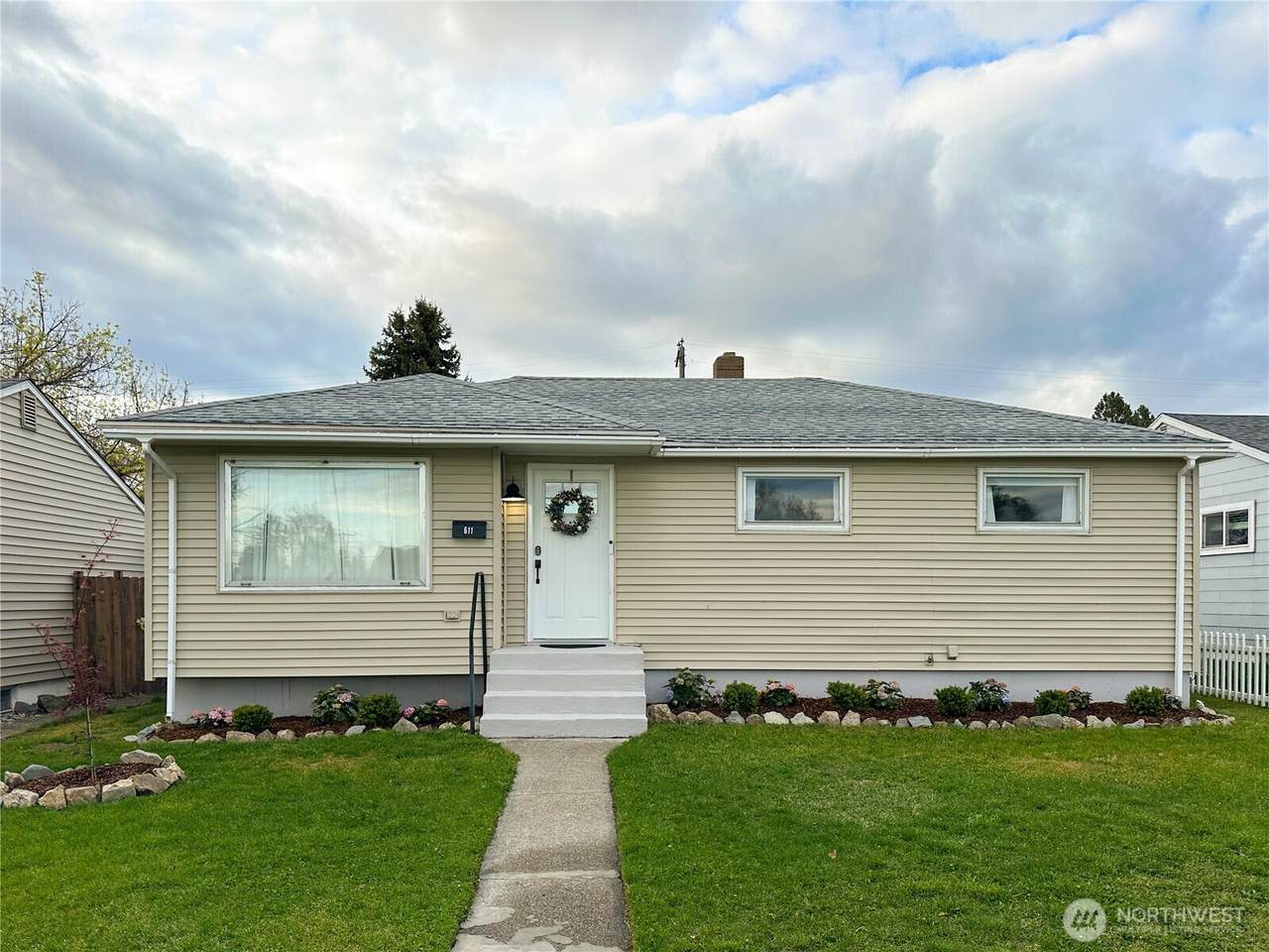 611 Joseph Avenue - Photo 1