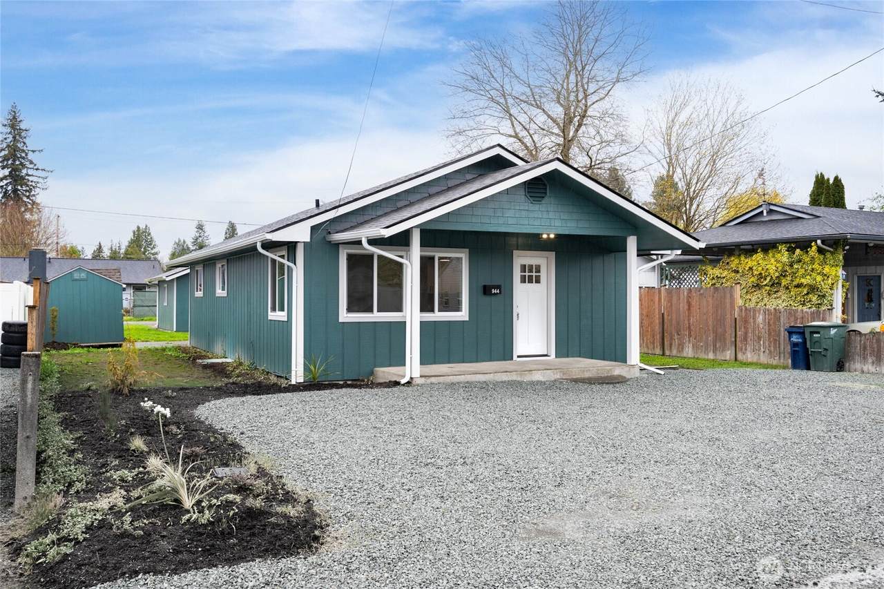 944 Fidalgo Street - Photo 1
