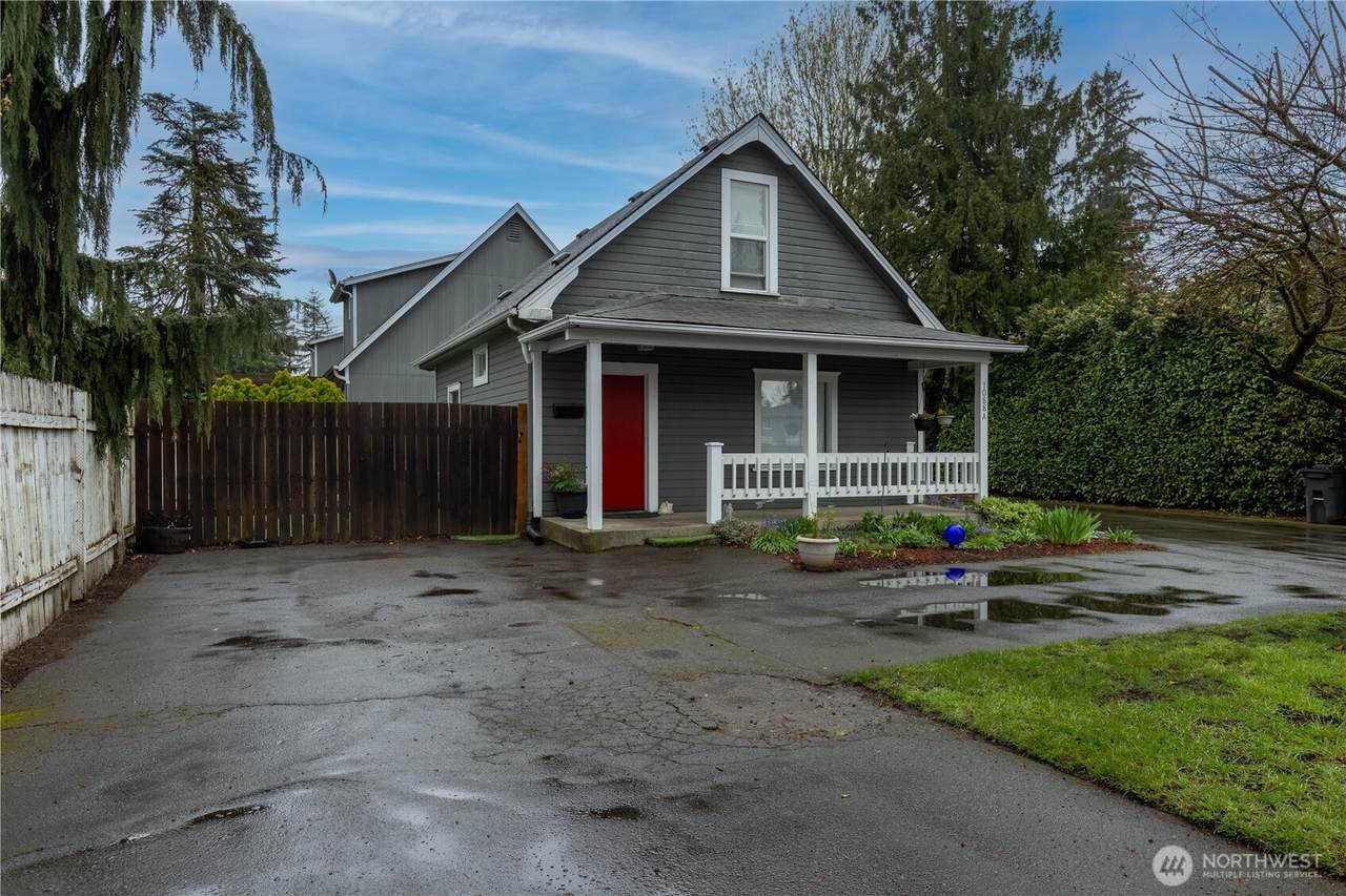 1088 Beach Avenue - Photo 1