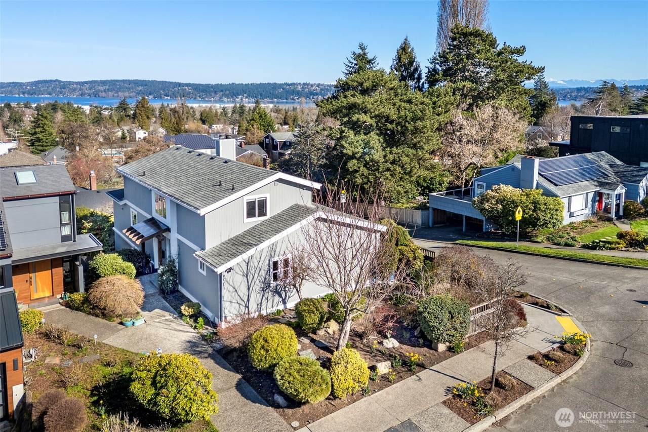 6001 60th Avenue - Photo 1