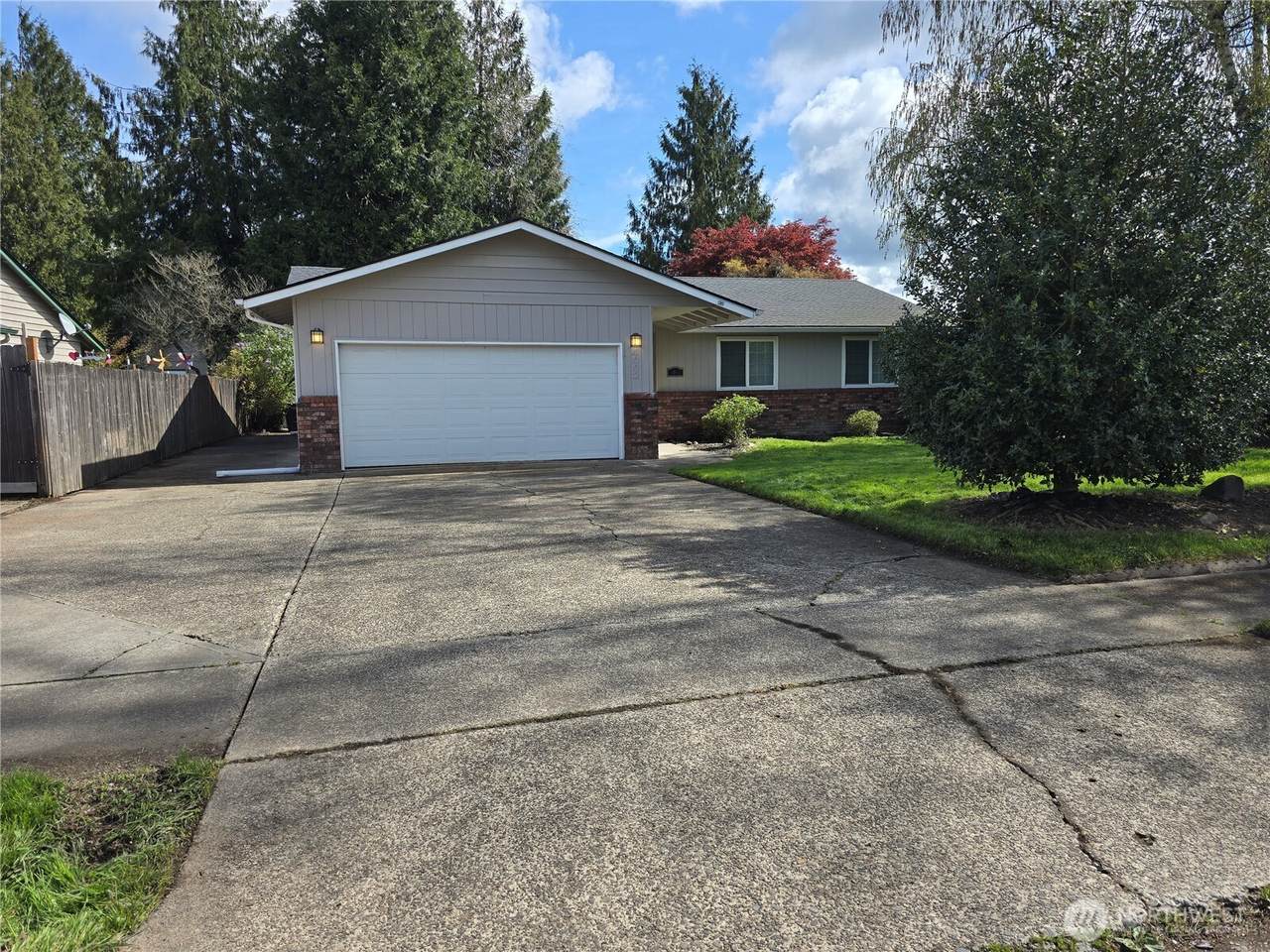 4002 Oak Street - Photo 1