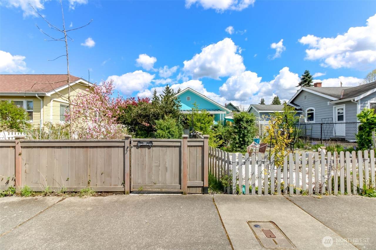 208 F Street - Photo 1