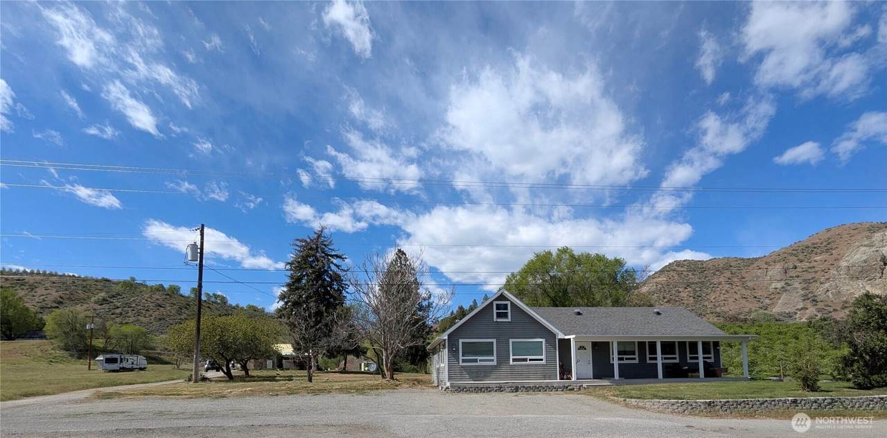 2549 4th Avenue - Photo 1