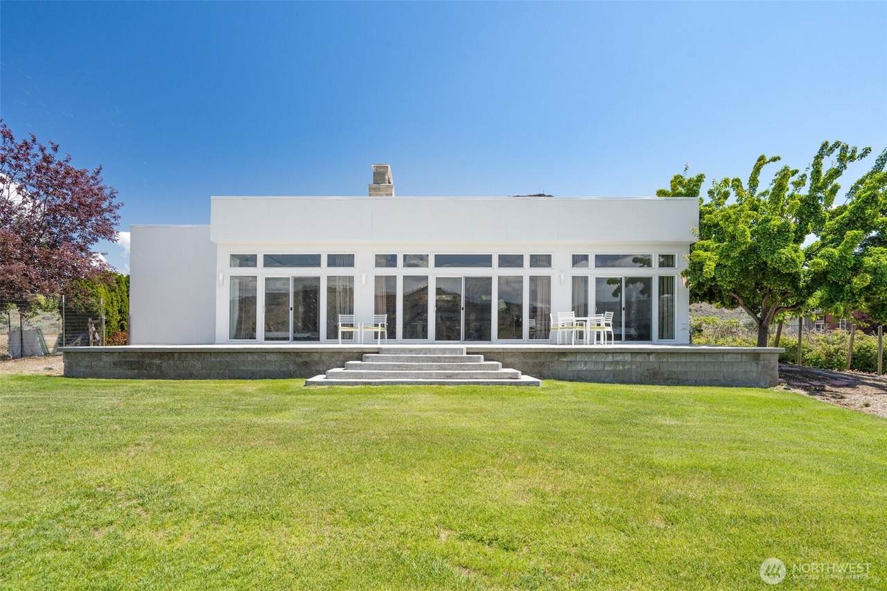 16 Westlund Drive - Photo 1