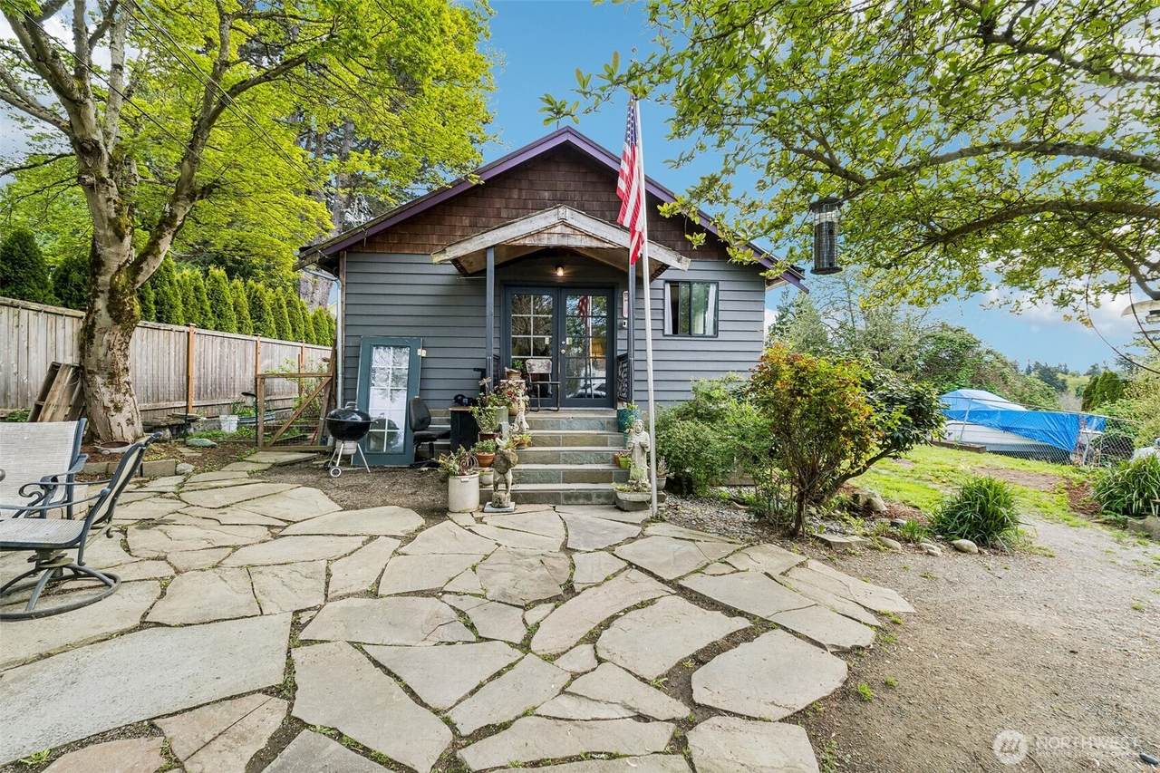 1241 Myrtle Street - Photo 1
