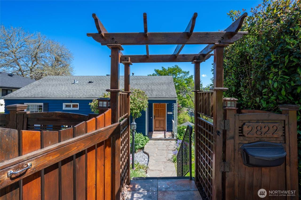 2822 23rd Avenue - Photo 1