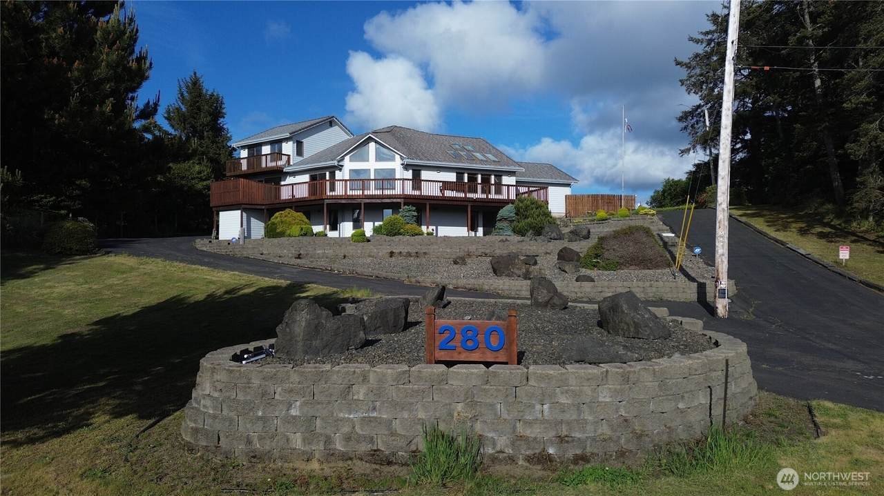 280 Surf Street - Photo 1