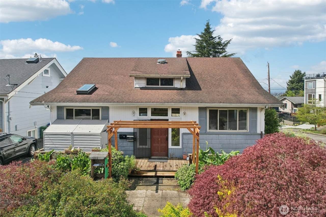 4817 Greenwood Avenue - Photo 1
