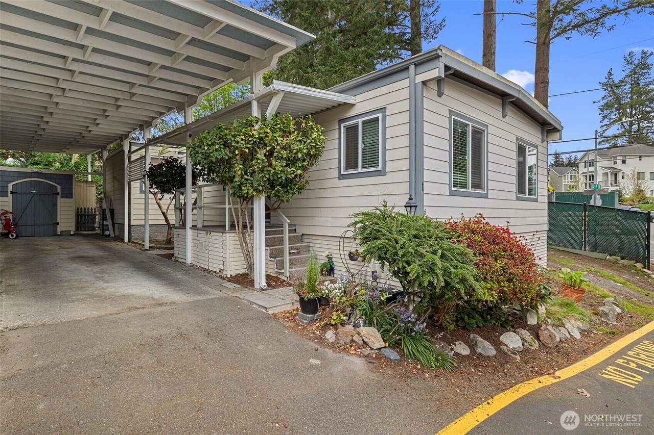 23121 Edmonds Way - Photo 1