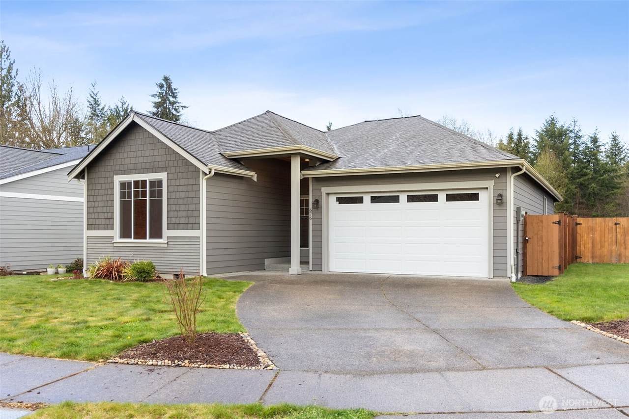676 Camas Court - Photo 1