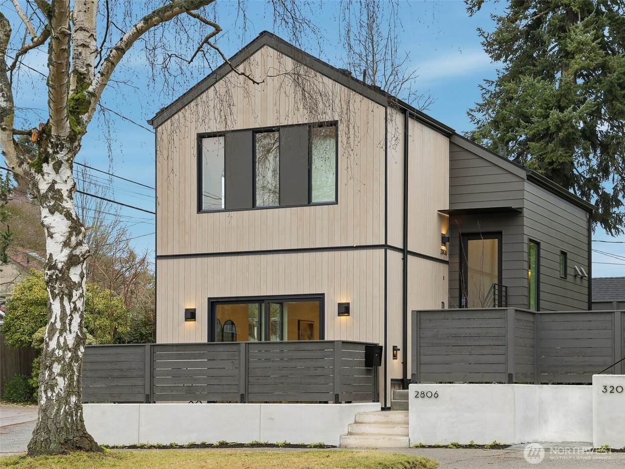 2806 Dravus Street - Photo 1