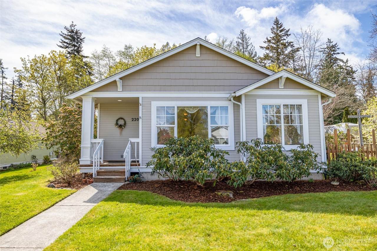 2209 26th Street - Photo 1