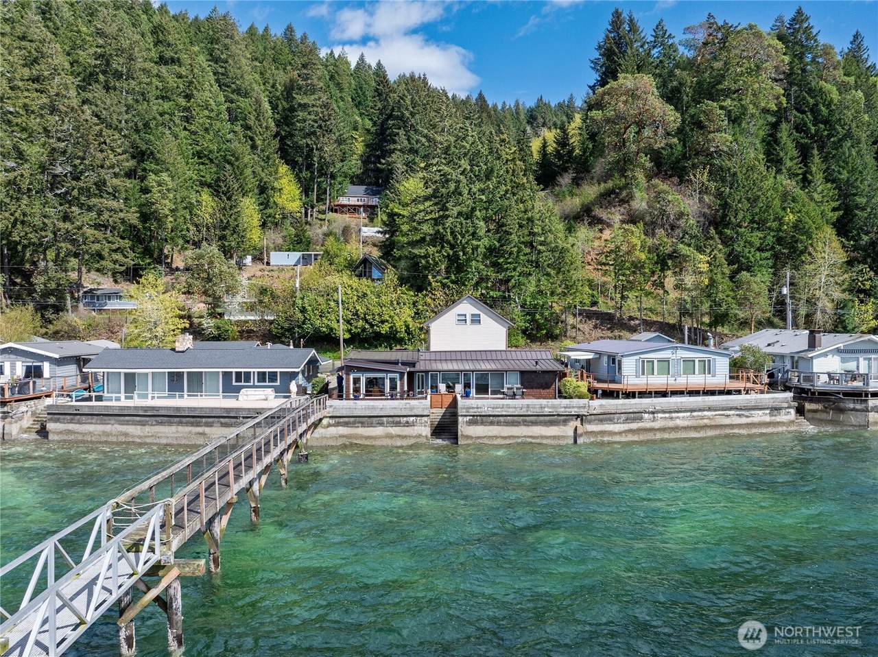 18511 North Shore Road - Photo 1