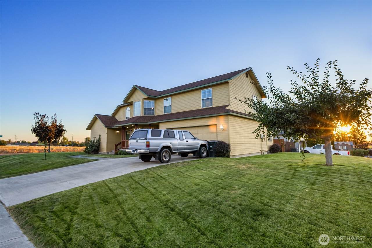 https://bt-photos.global.ssl.fastly.net/nwmls/1280_boomver_1_2509499-1.jpg