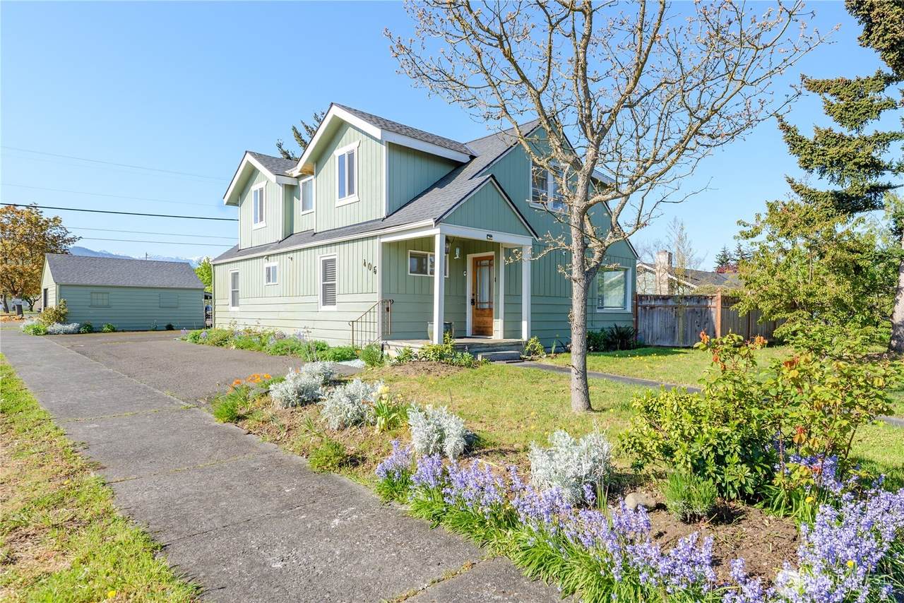 405 Spruce Street - Photo 1