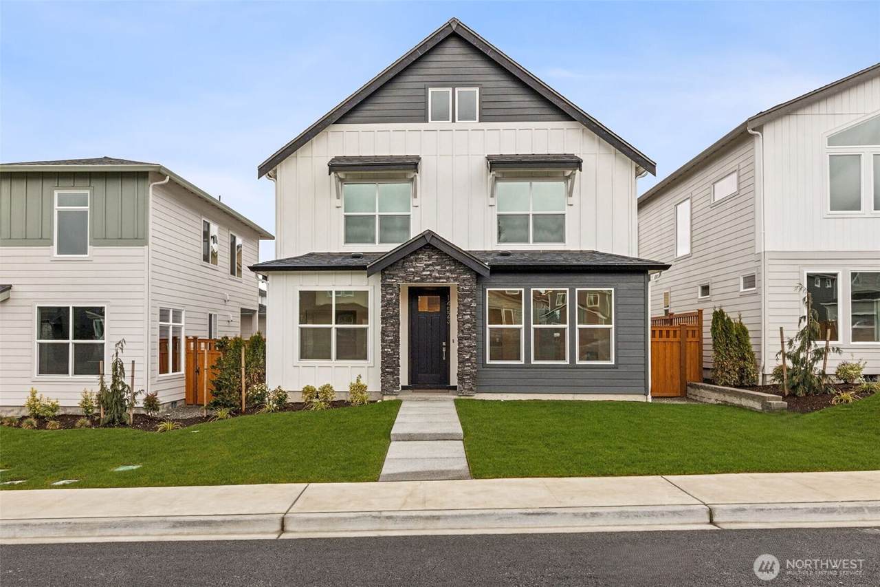 14523 204th Avenue - Photo 1