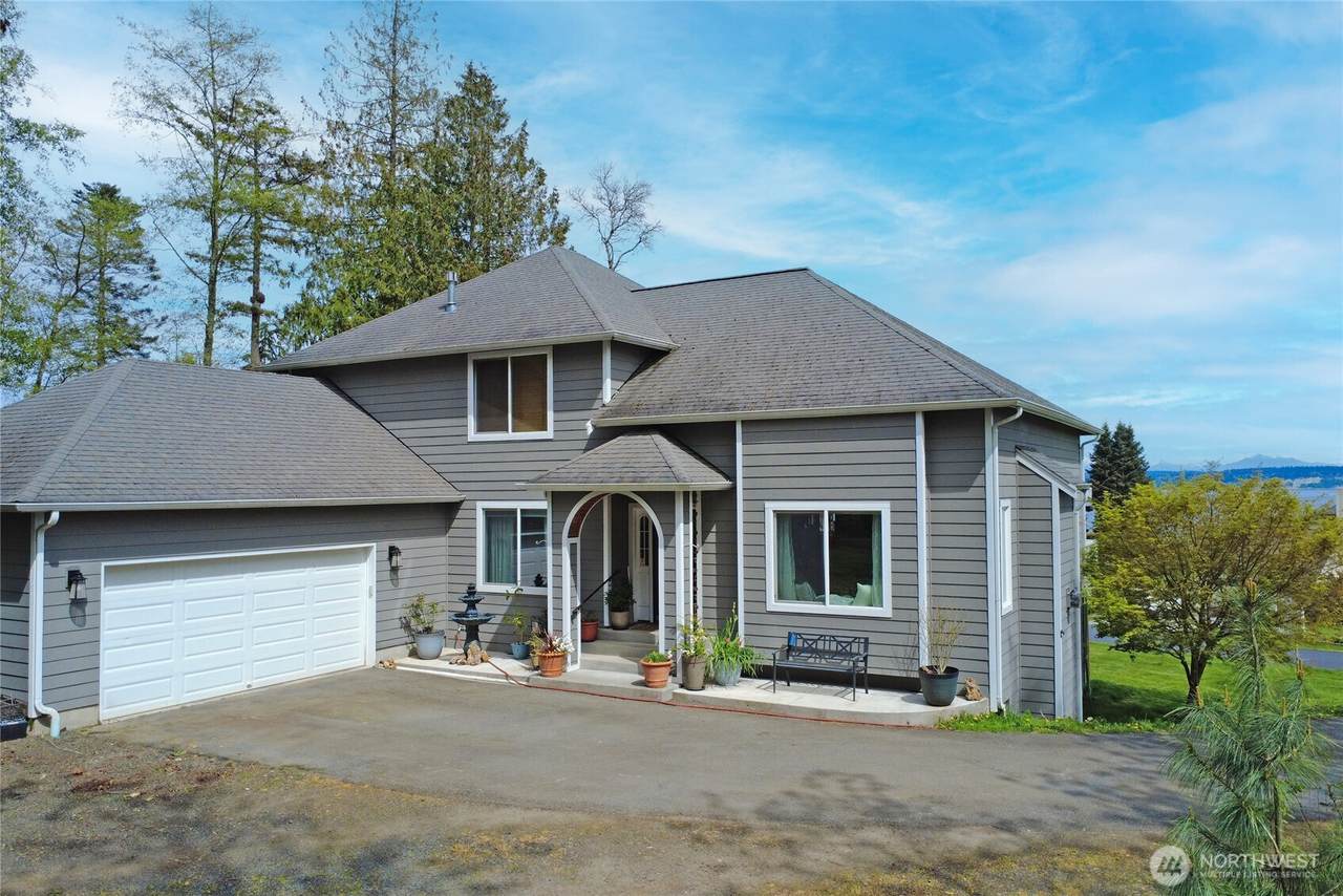 8101 Hunt Club Lane - Photo 1