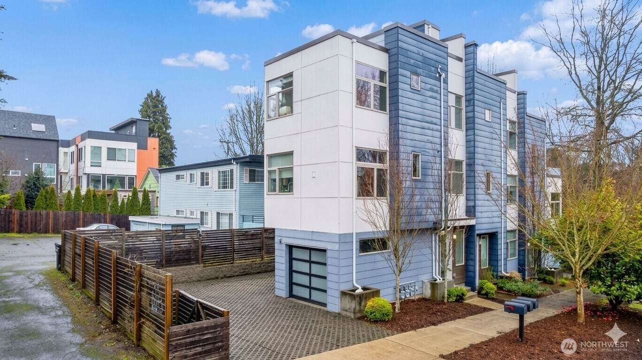 2514 Washington Street - Photo 1