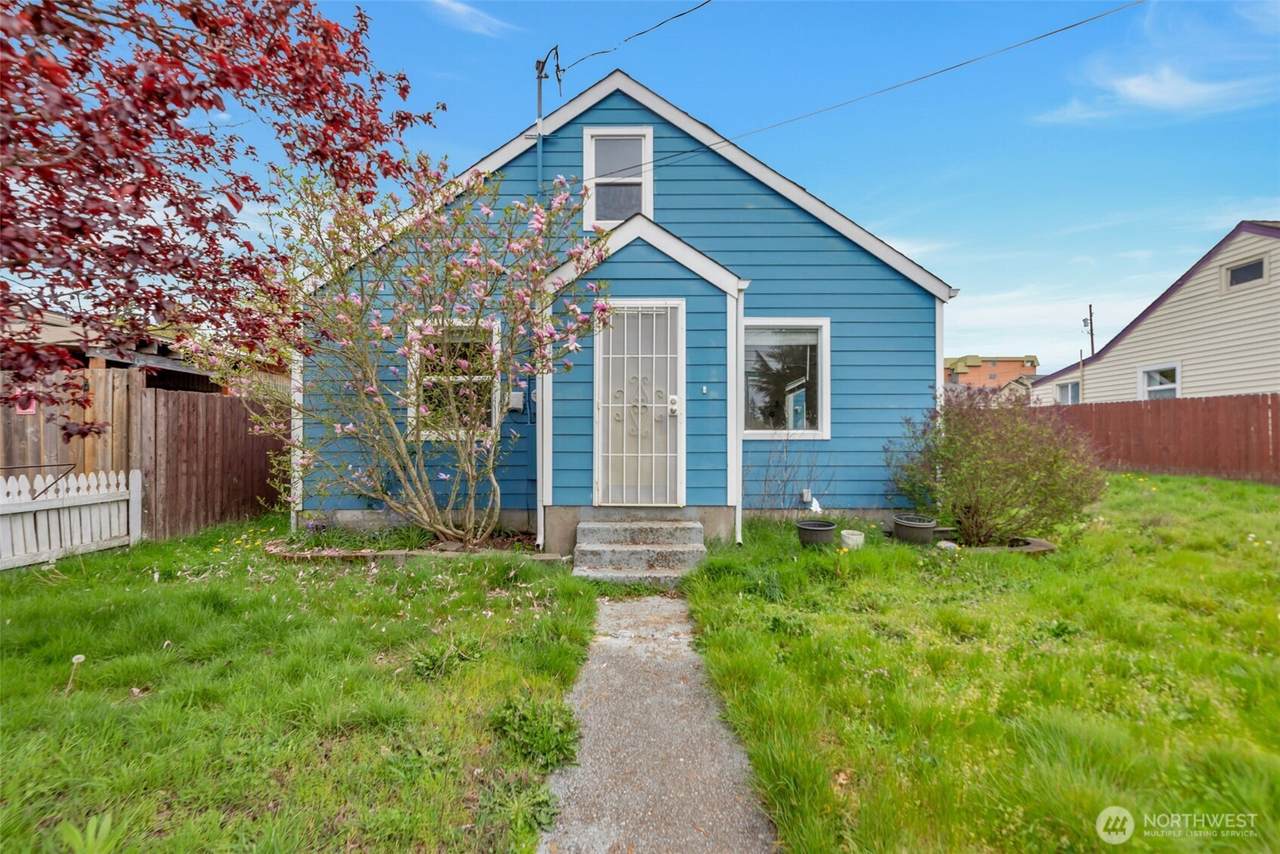 2916 Robin Avenue - Photo 1