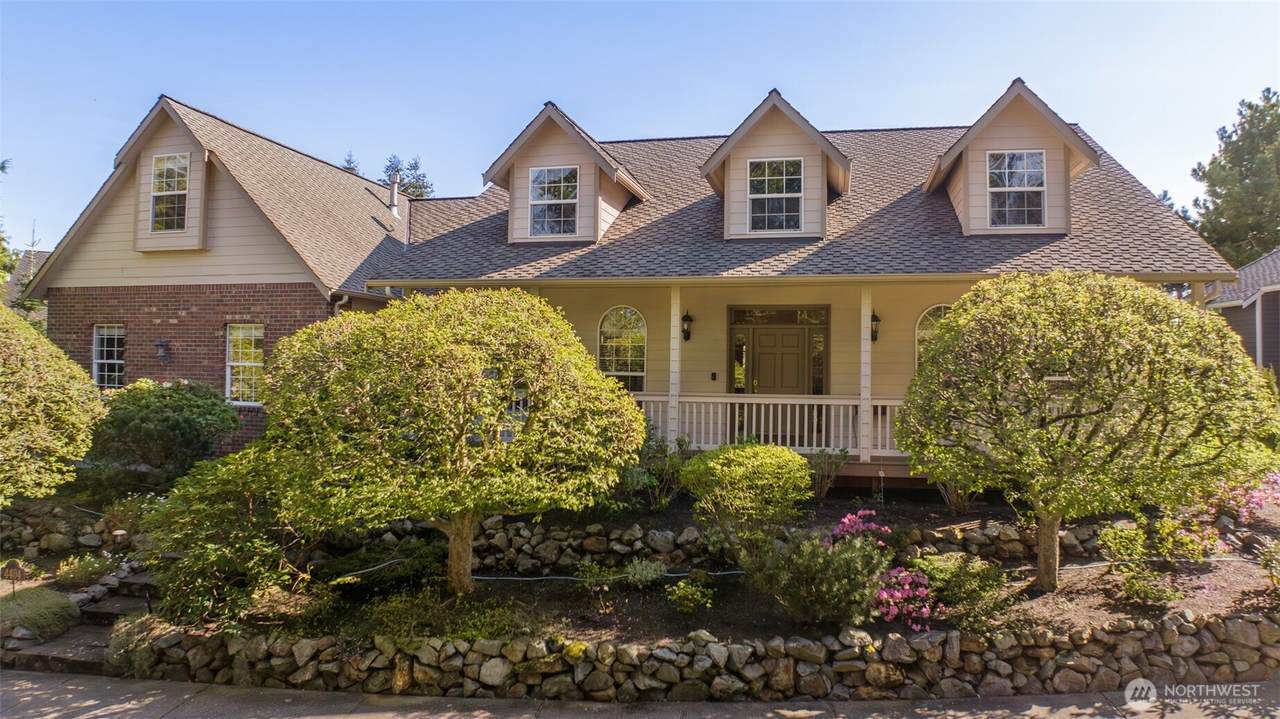 4404 Landmark Drive - Photo 1