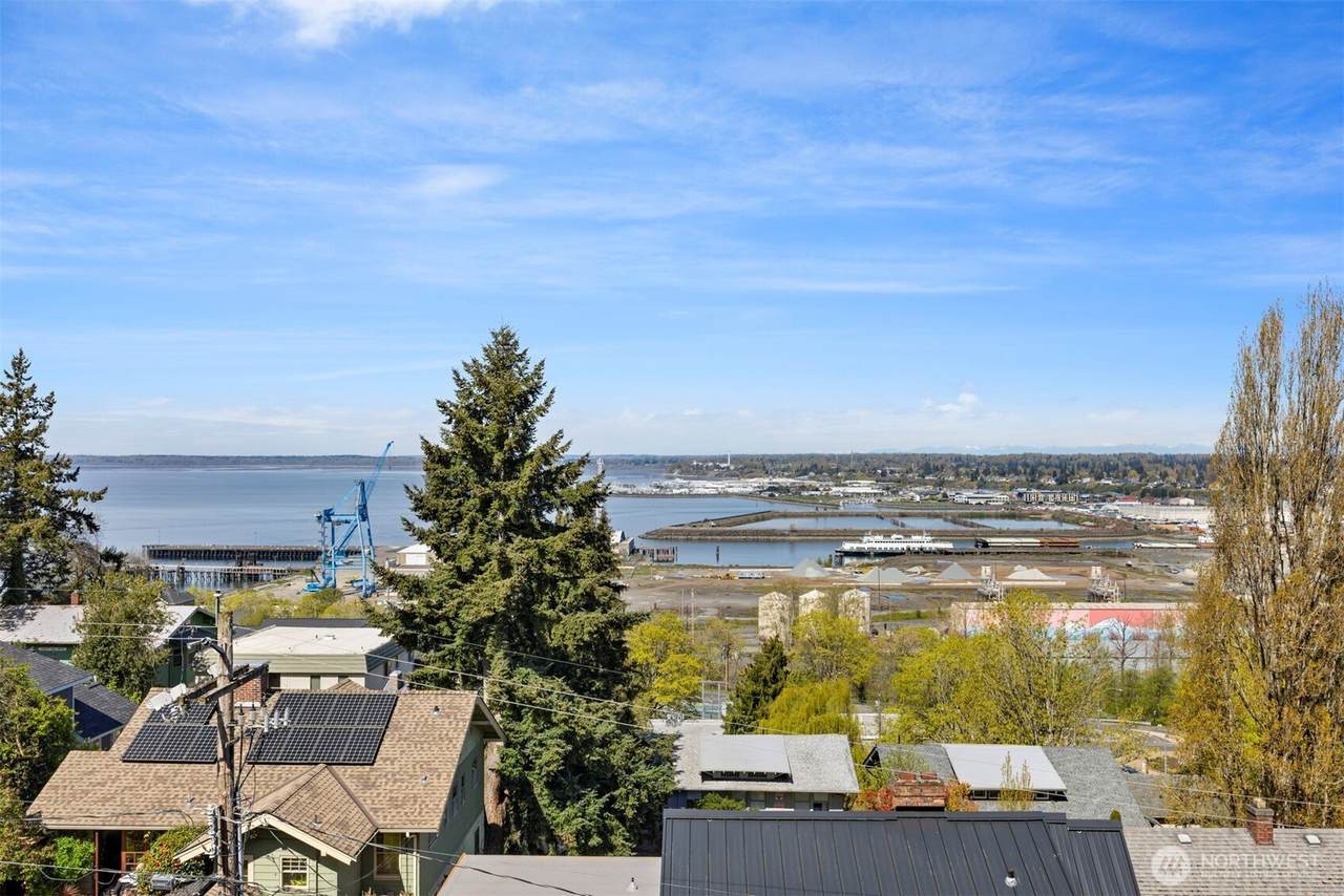 715 Garden Street - Photo 1