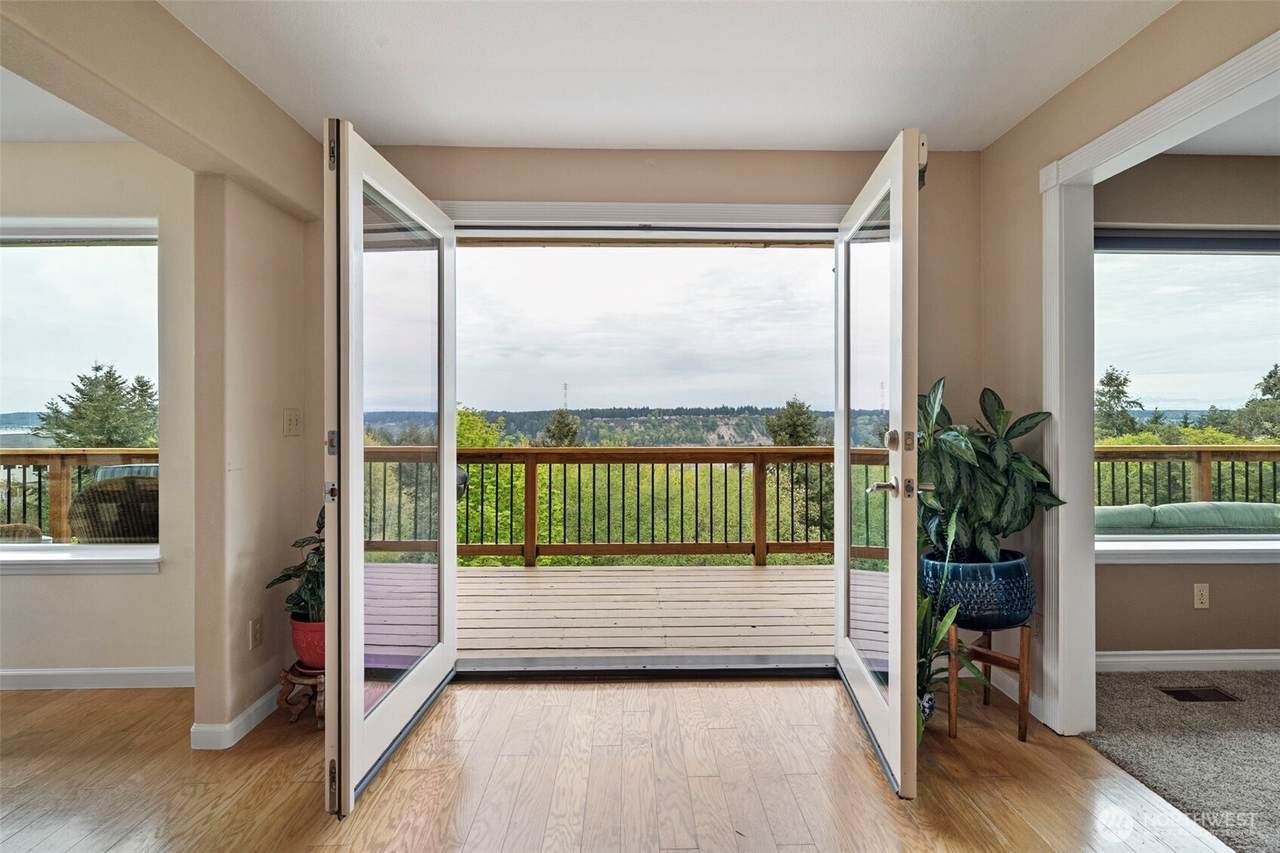 4028 Frace Avenue - Photo 1