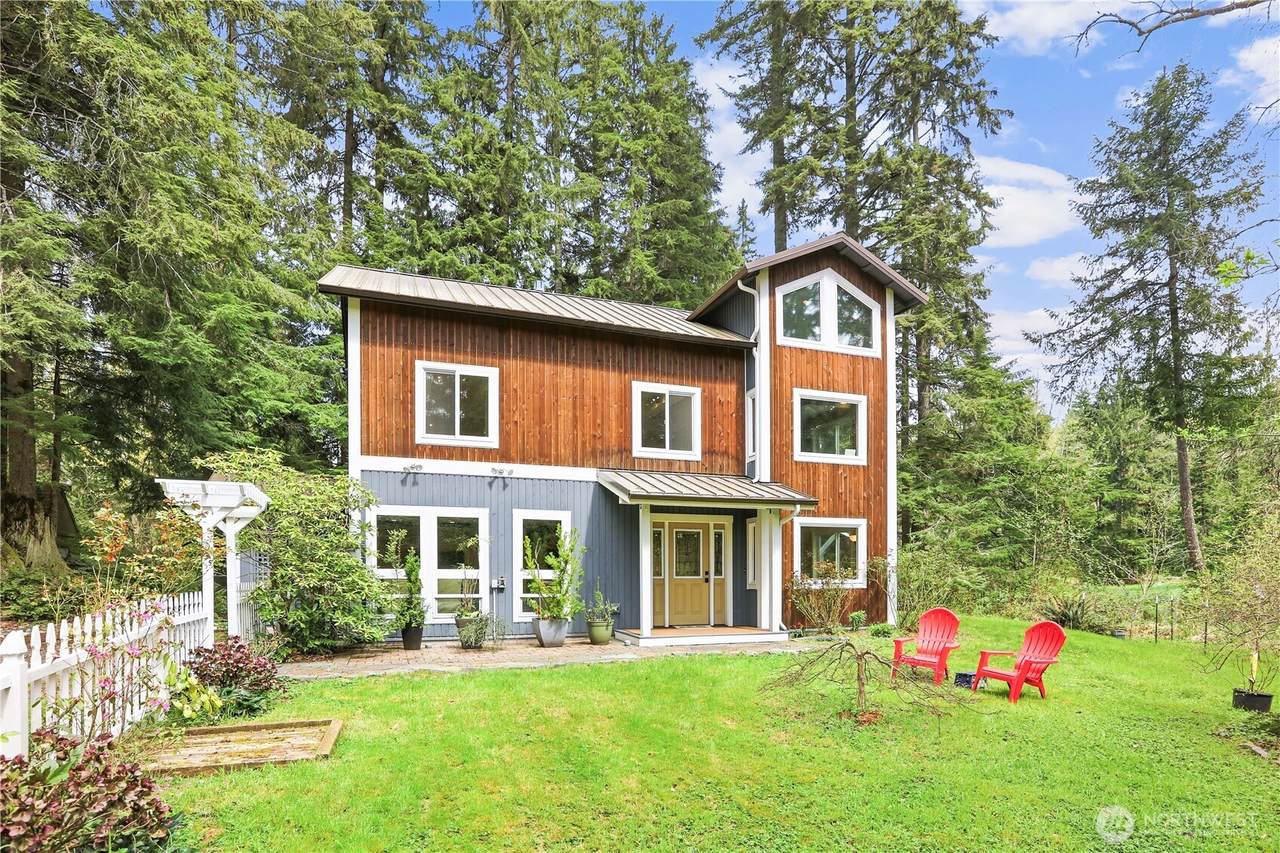 10415 273rd Avenue - Photo 1
