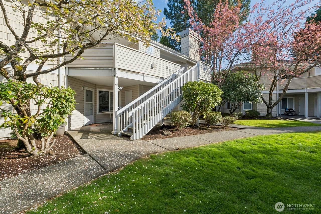 9210 Market Place - Photo 1