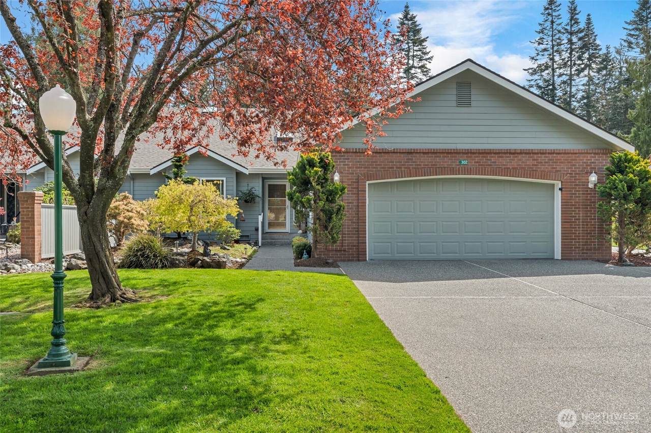 302 Foursome Drive - Photo 1