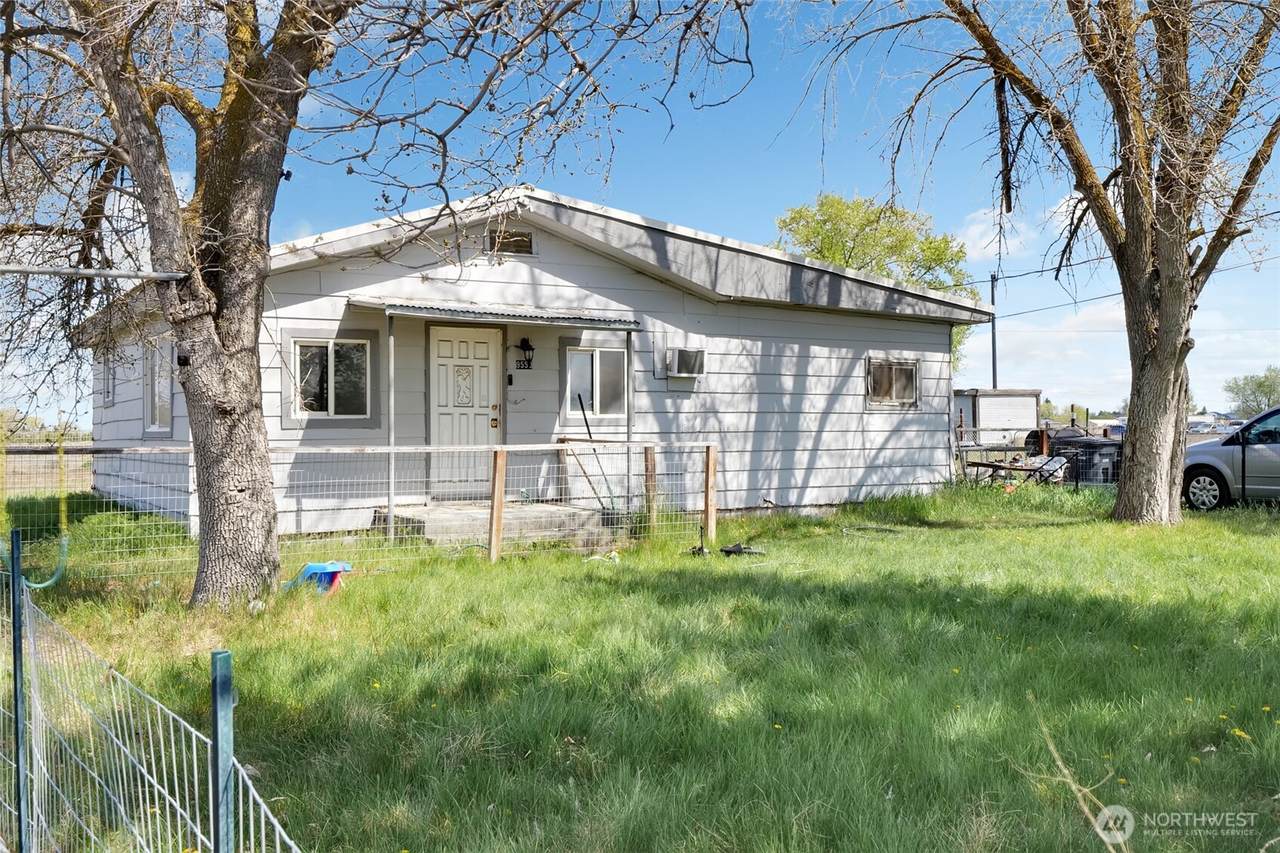 9550 Maple Drive - Photo 1