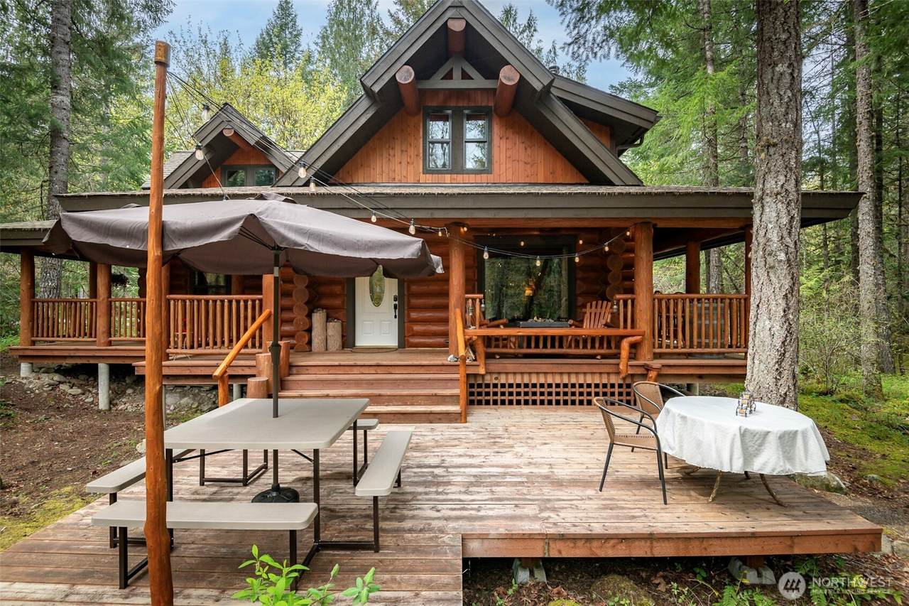 107 Goat Rocks Drive - Photo 1