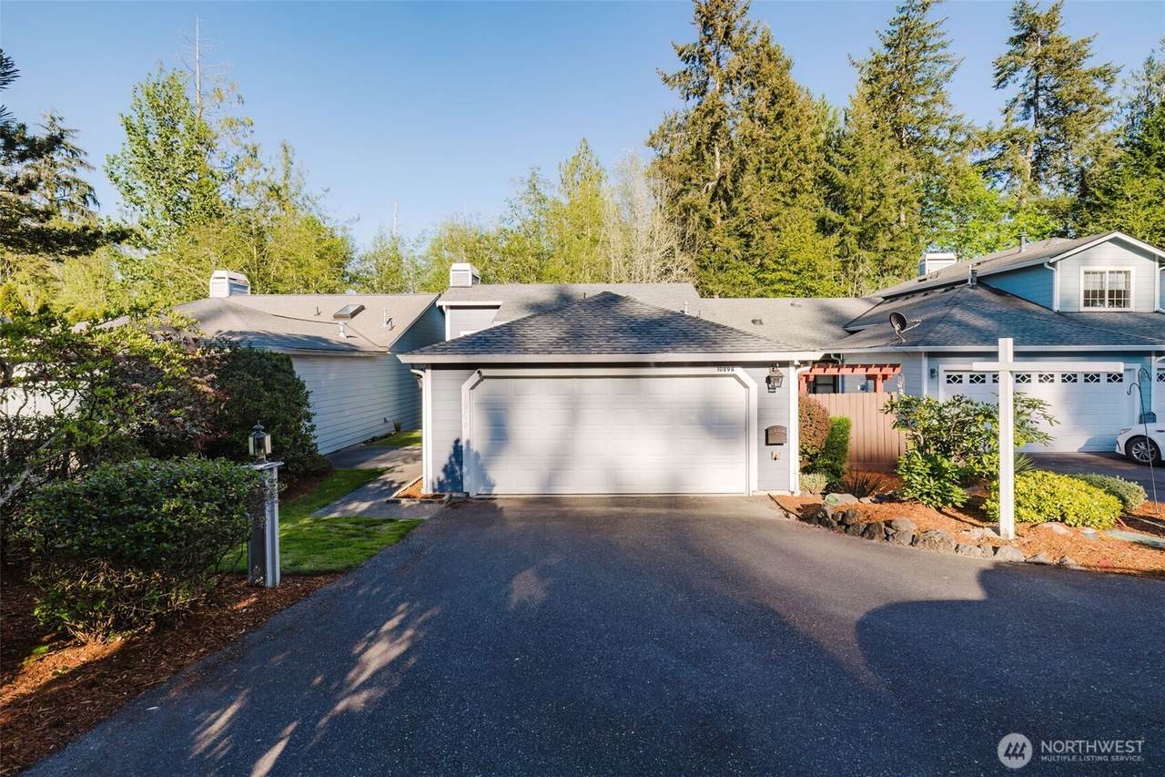10898 Tulip Place - Photo 1