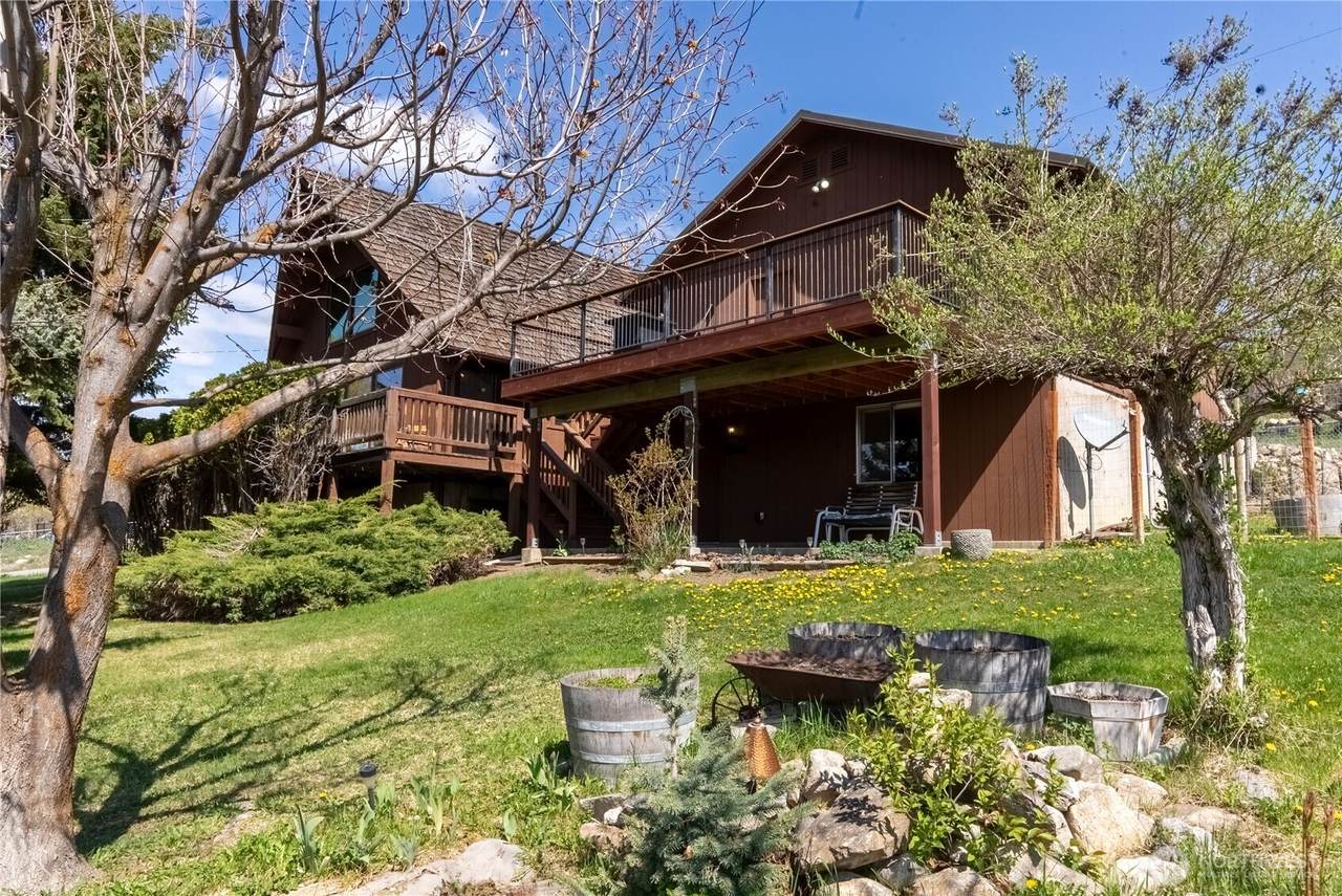 417 Perry Street - Photo 1