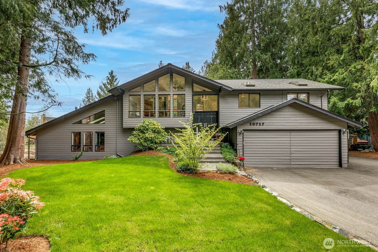13717 46th Avenue - Photo 1