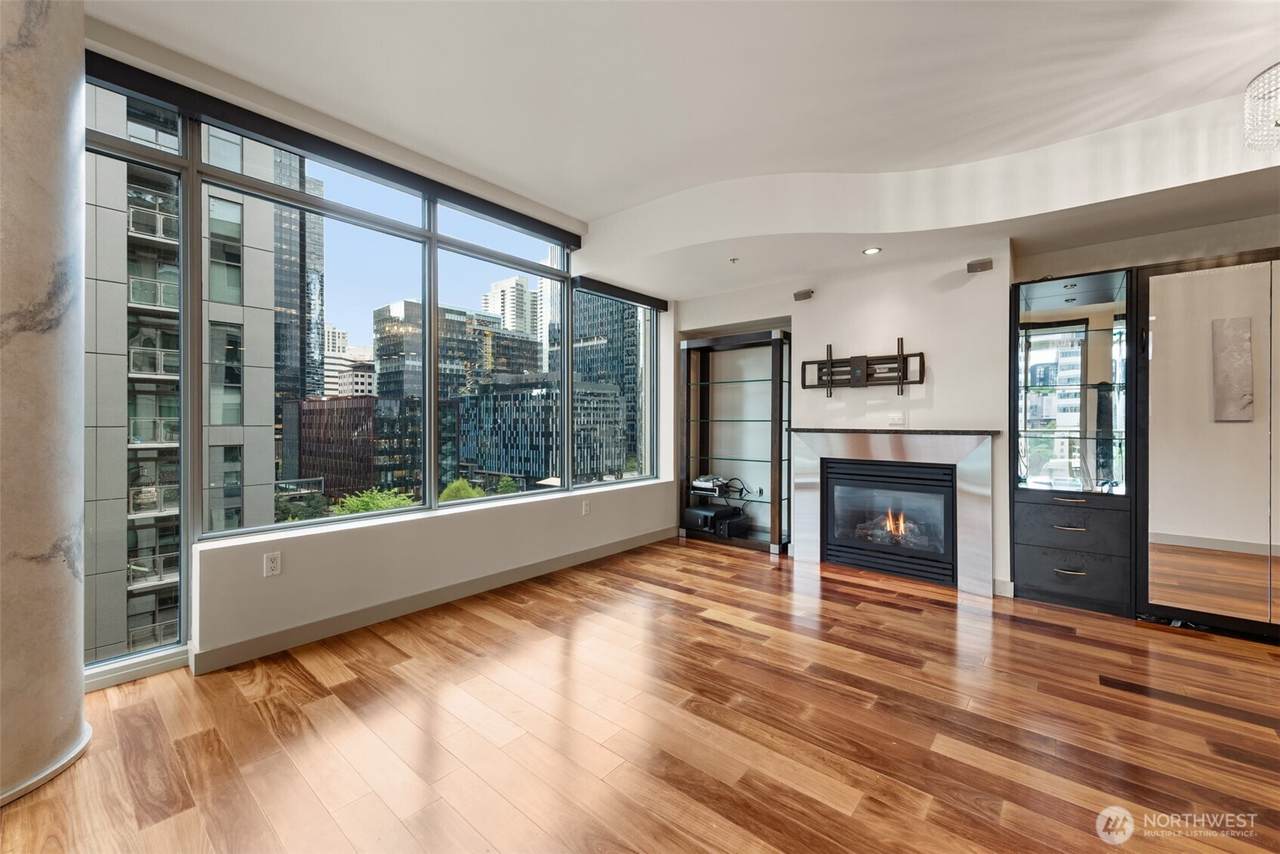 900 Lenora Street - Photo 1