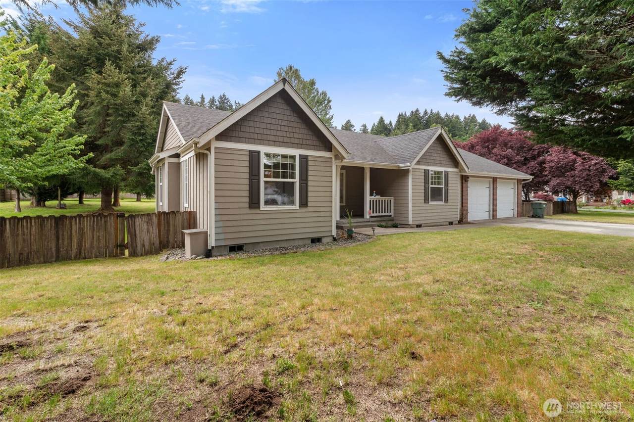 9519 185th Avenue - Photo 1